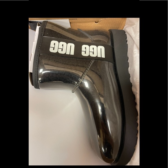 🌚🐏 NEW WITH TAG🐏🌚 UGG Women's
Classic Clear Mini size 5,8,9, 10.❌8 sold out❌ - Picture 4 of 6